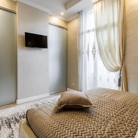 на конопницької 4 *